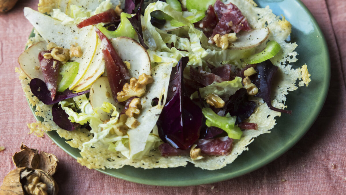 Insalata di pere, topinambur e verza