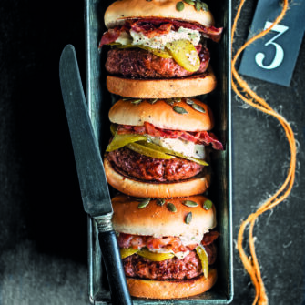 Burger di carne mista,con pancetta e gorgonzola
