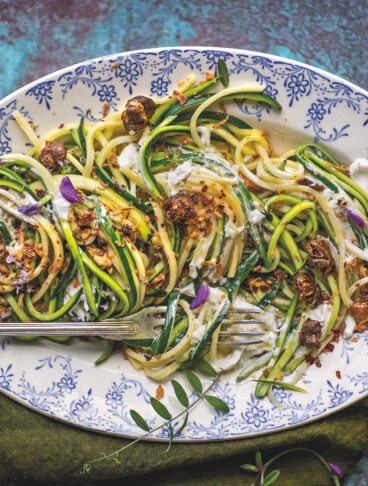 Troccoli con cipolle e capperi fritti