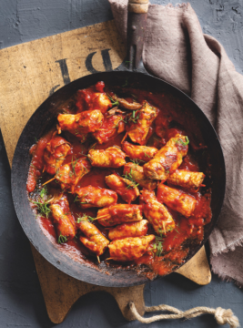 Involtini di maiale e acciughe con sugo ai funghi