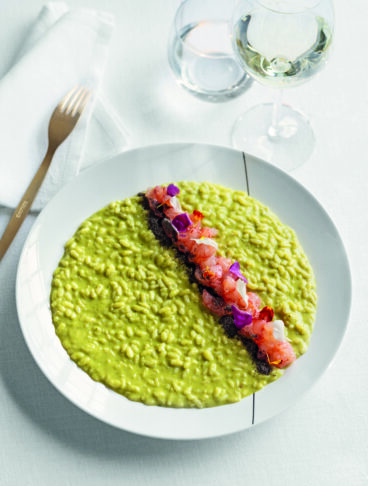 Risotto al pistacchio con tartare di gambero rosso di Mazara e polvere di tartufo
