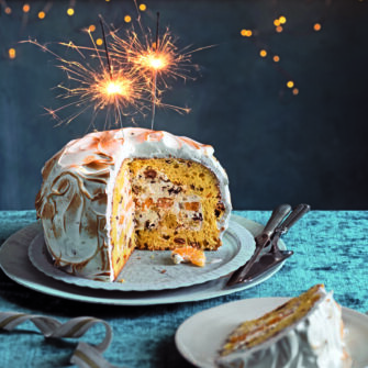 Panettone tradizionale meringato e farcito con clementine