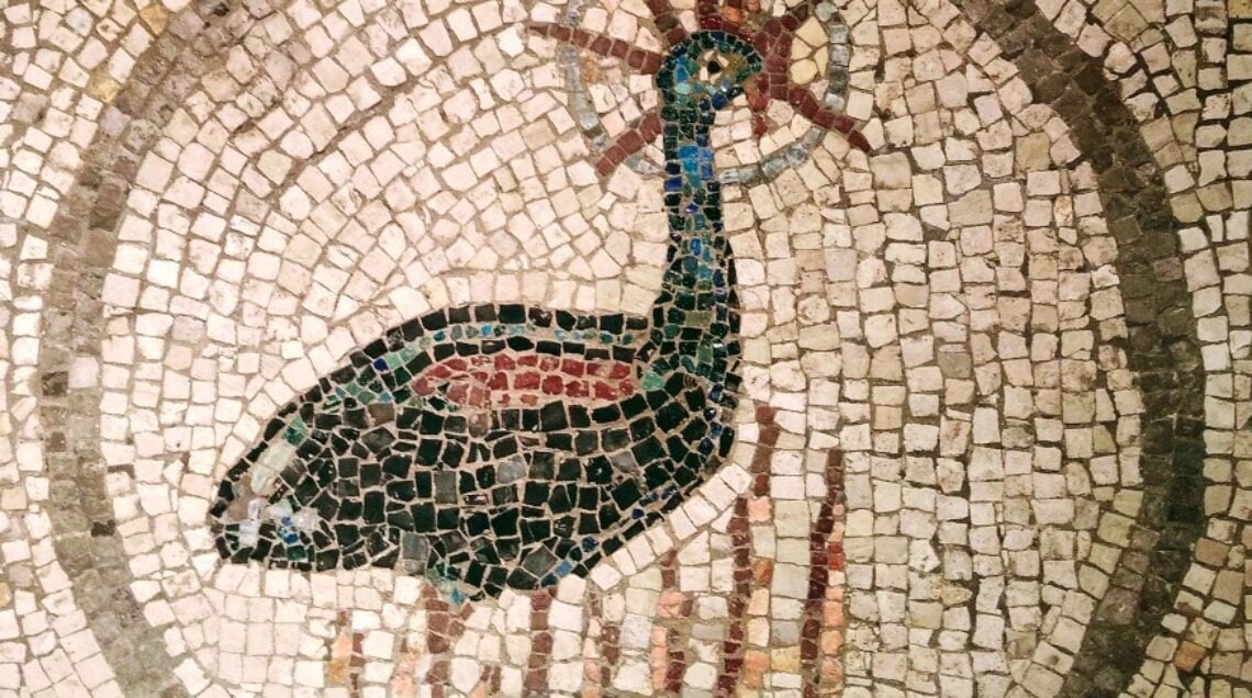 Phoenix_mosaic_in_the_Archaeological_Museum_of_Aquileia