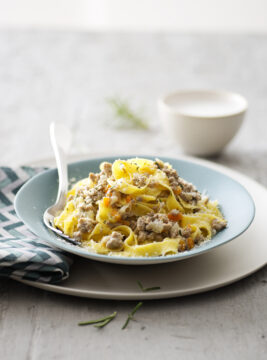 Tagliatelle al ragù bianco