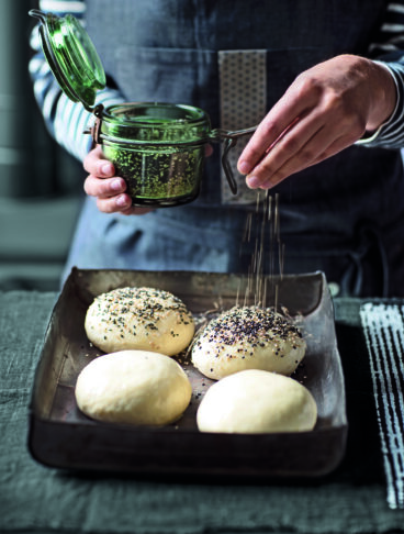 Burger buns ai semi di sesamo