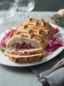 Polpettone di baccalà in crosta con farcia di cipolle in saor