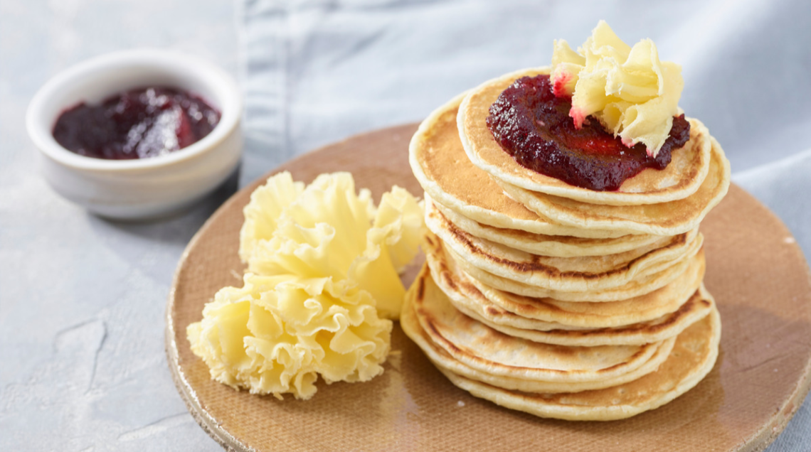 Pancake con Tete de Moine e composta di barbabietole