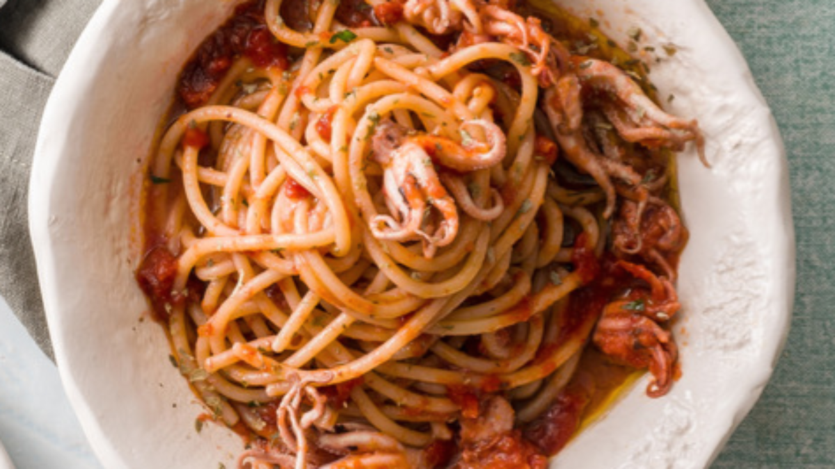 Spaghetti con sugo piccante di moscardini