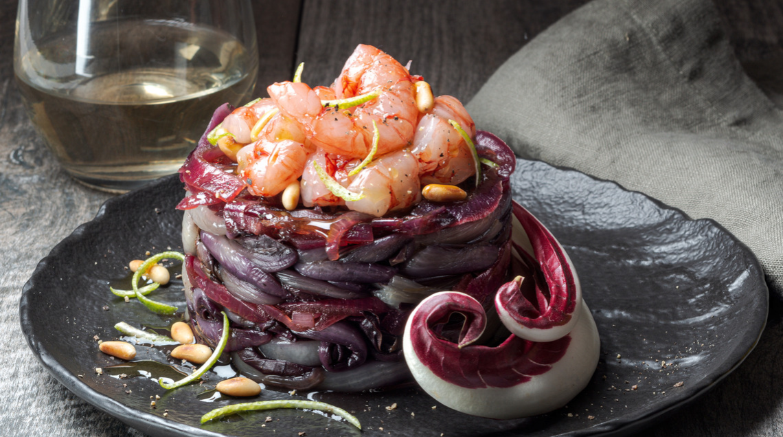 Radicchio in saor con tartare di gamberi rossi