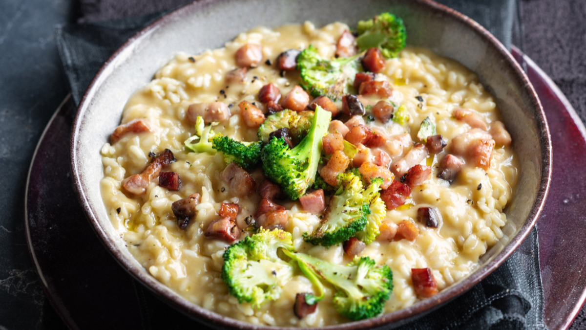 Risotto alla carbonara con cimette di broccolo