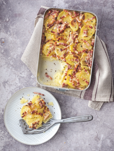 Patate gratinate con pancetta e fontina