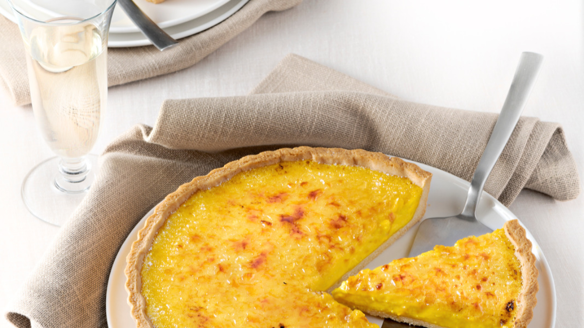 Crostata con crema allo zafferano