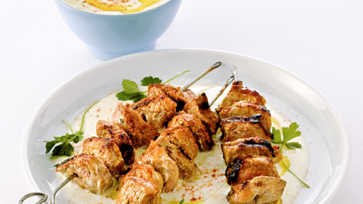 Spiedini di agnello profumati allo yogurt