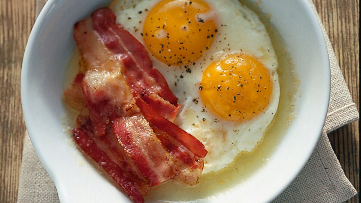 Uova al tegamino con bacon