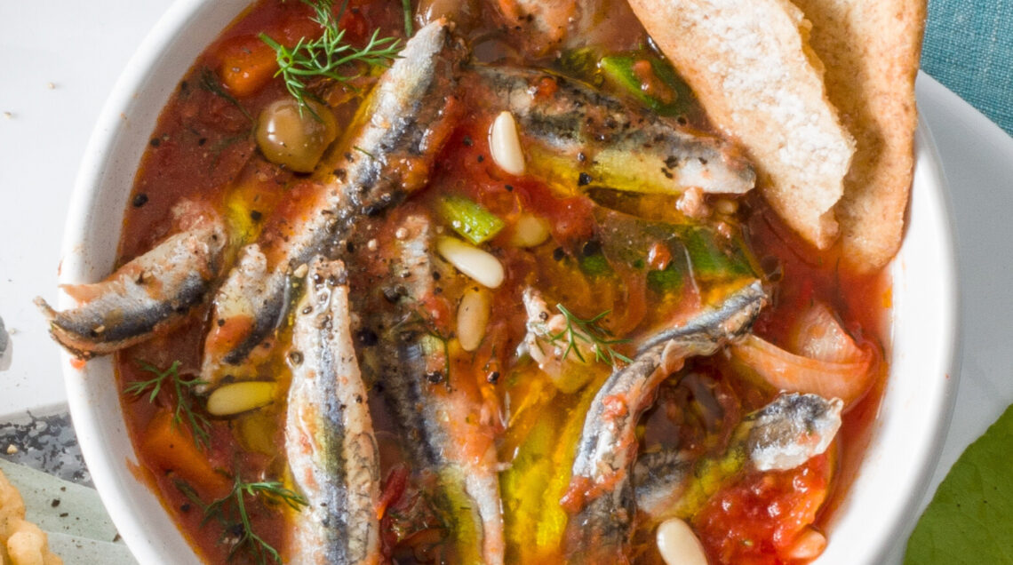 Zuppetta di acciughe al pomodoro