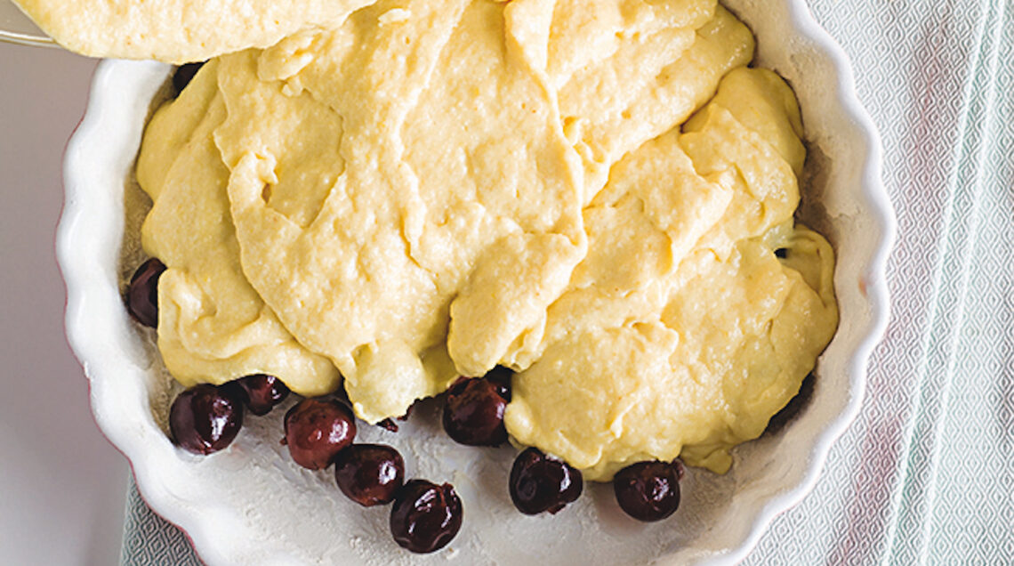 Clafoutis soffice di ciliegie alla lavanda