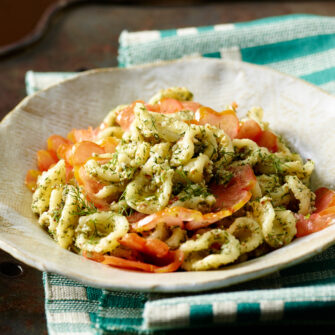 Orecchiette fredde con pesto e mandorle