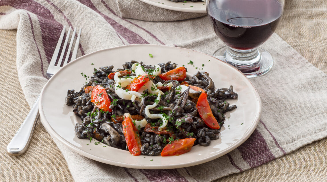 Paella al nero di seppia