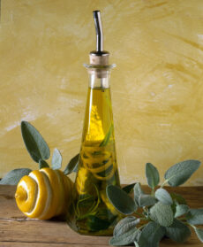 Come preparare l'olio aromatizzato