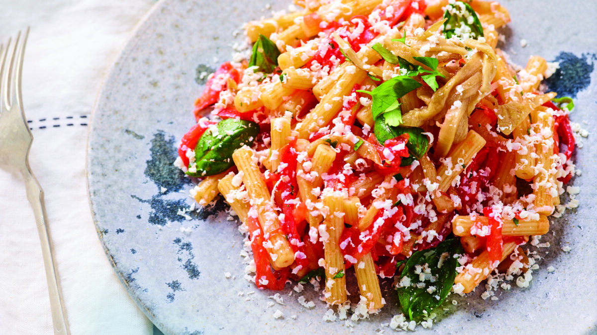 Sedani al sugo crudo alla Norma