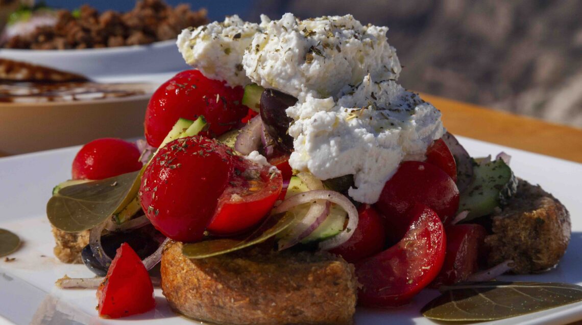 Santorini_Gastronomy_Dakos_05_photo P Merakos