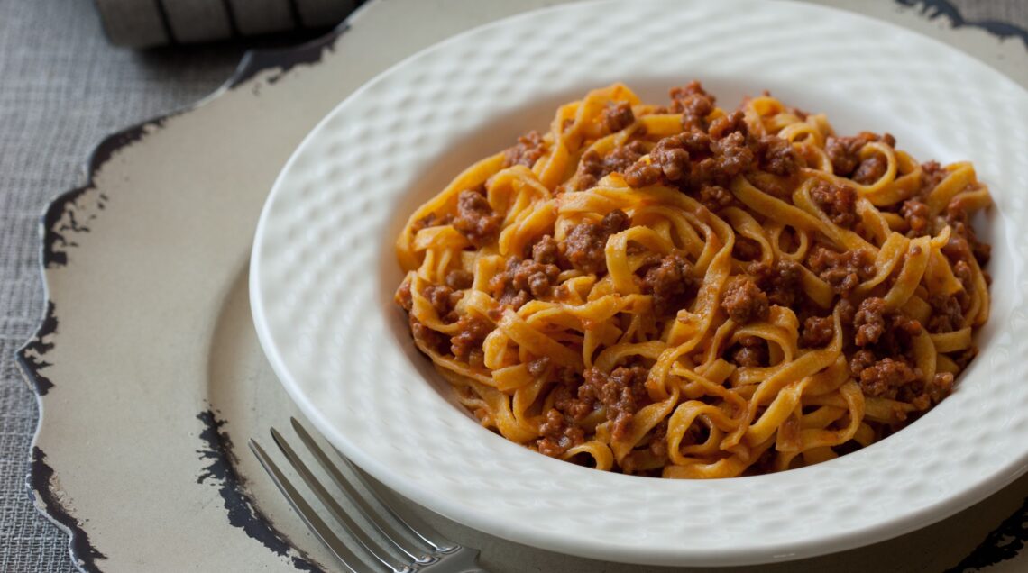 TAGLIATELLA AL RAGU