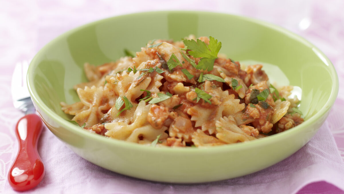 Farfalle al sugo di nasello
