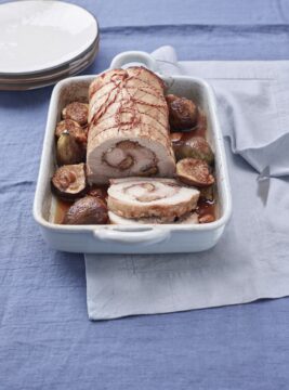 Arrosto arrotolato con fichi, crudo e mandorle