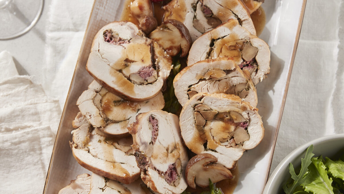 Tacchino arrosto con funghi e lamponi