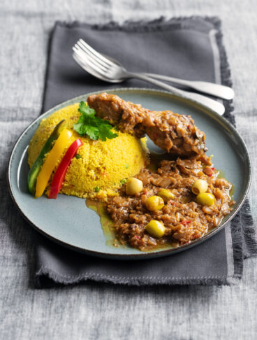 Cous cous con pollo alle verdure e olive