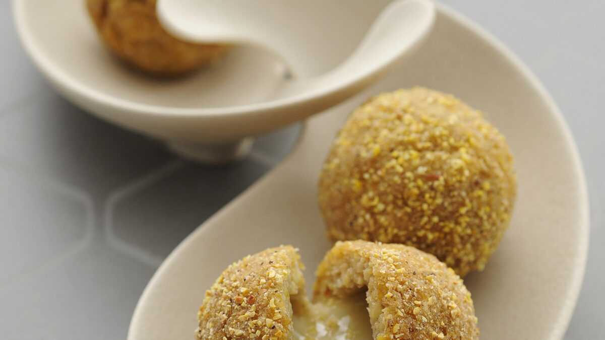 Crocchette di puré, toma e acciuga