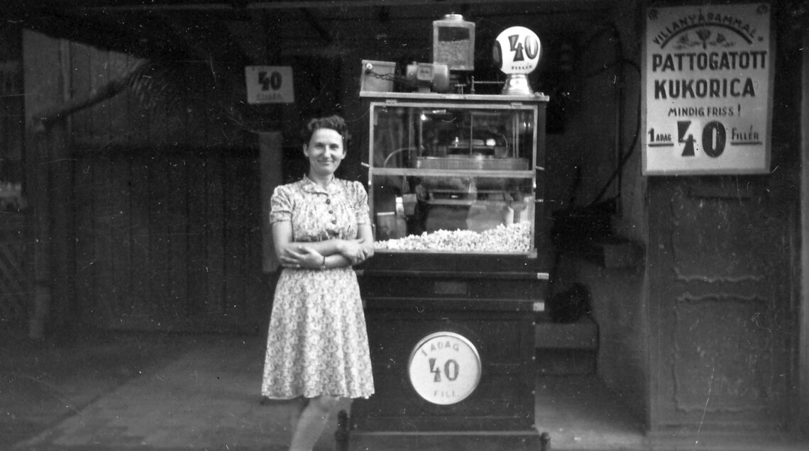 Lady_popcorn_stand_PH_JuraÌnyi Attila