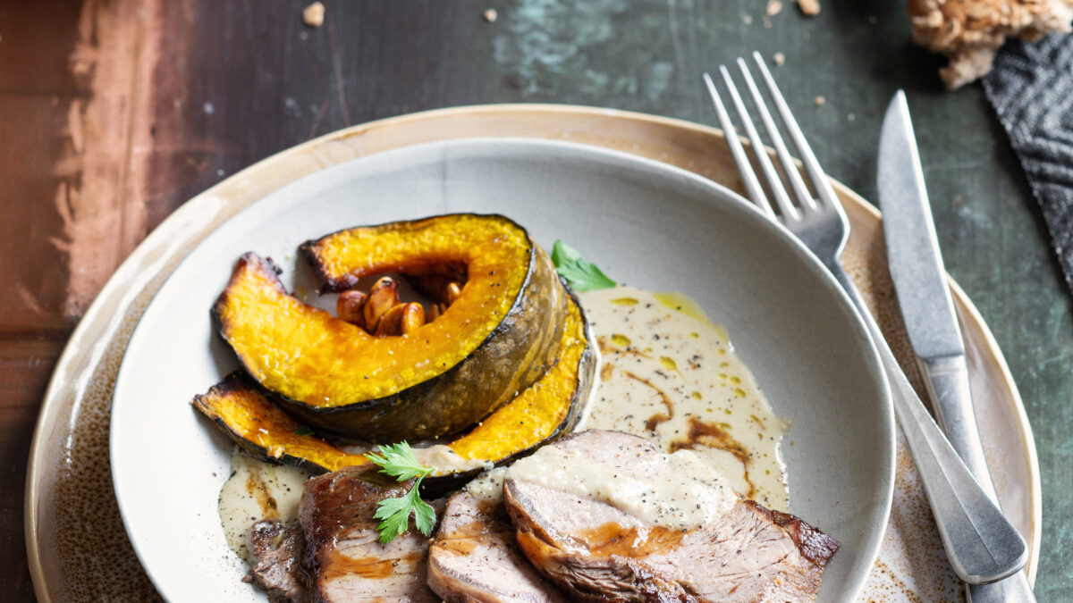 Manzo con zucca al forno e bagna caôda