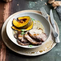 Manzo con zucca al forno e bagna caôda