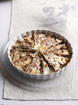 Mezzelune alla farina di castagne con ragù di cardi