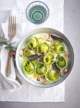 tortelli di pane con fonduta di formaggio