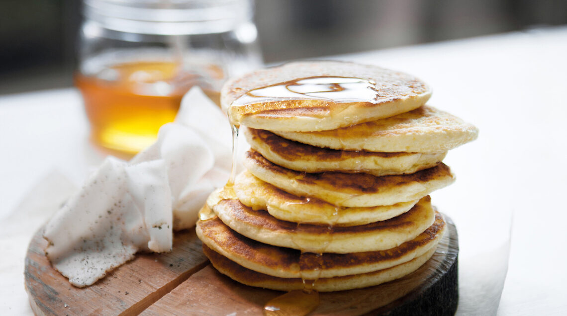 Blinis con lardo e miele di agrumi