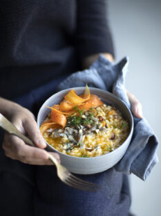 Risotto alle carote con burro al limone e alici al finocchietto