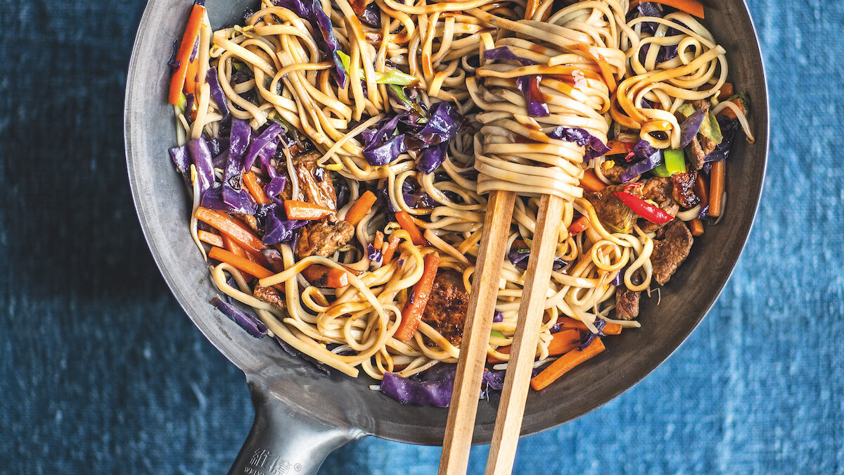 Soba noodles con manzo e salsa yakisoba