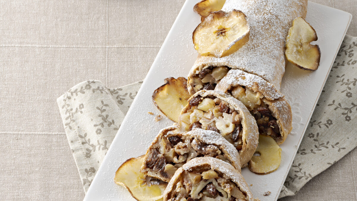 Strudel di mele e noci
