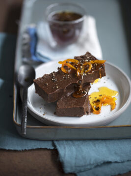 Fondant al cioccolato con sciroppo al pepe nero