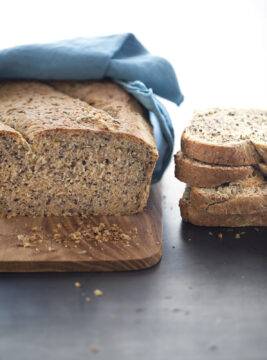 Pane di kamut con quinoa nera