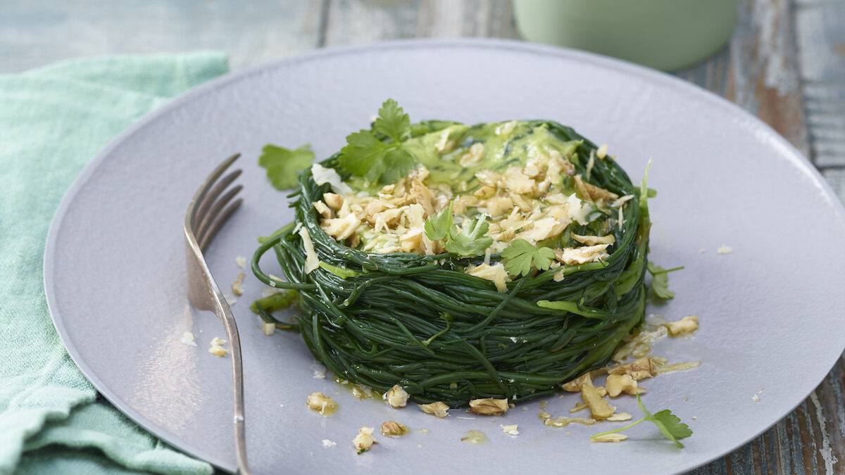 Tortini di agretti con guacamole e noci