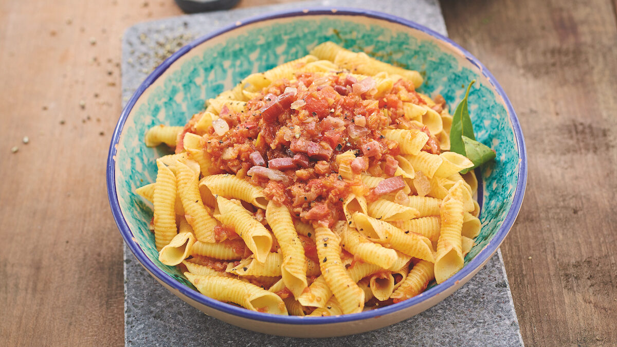 Garganelli al ragù di prosciutto crudo al Vermouth e zafferano