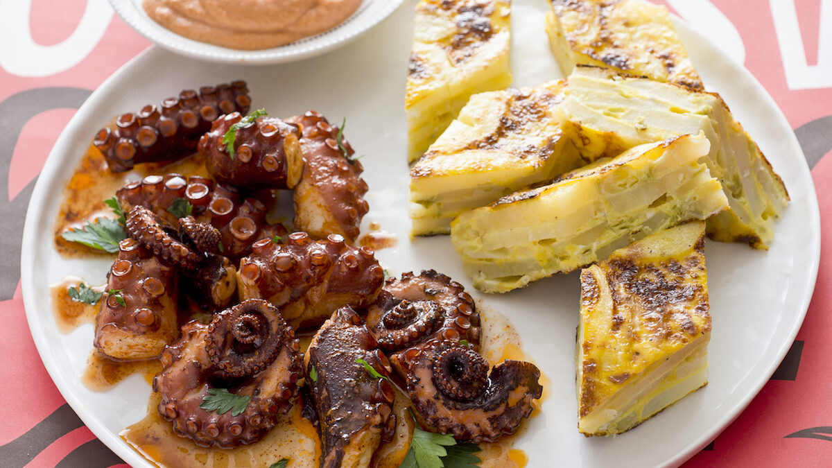 Tortilla con pulpo a la gallega