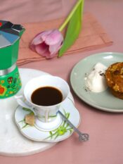 Muffin al caffÃ¨ con streusel, mandorle e cannella