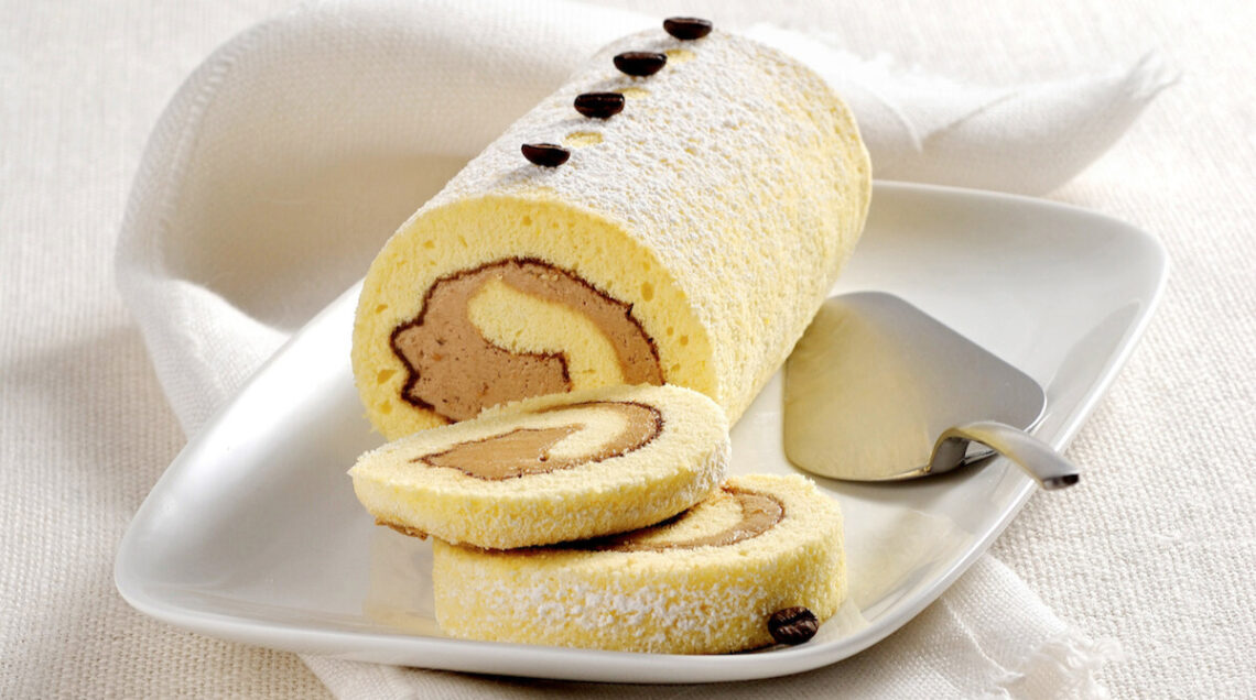 Rotolo di pasta biscotto con crema al caffè