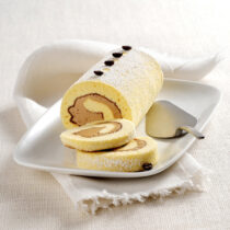 Rotolo di pasta biscotto con crema al caffè