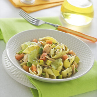 Insalata di pasta con avocado e lime