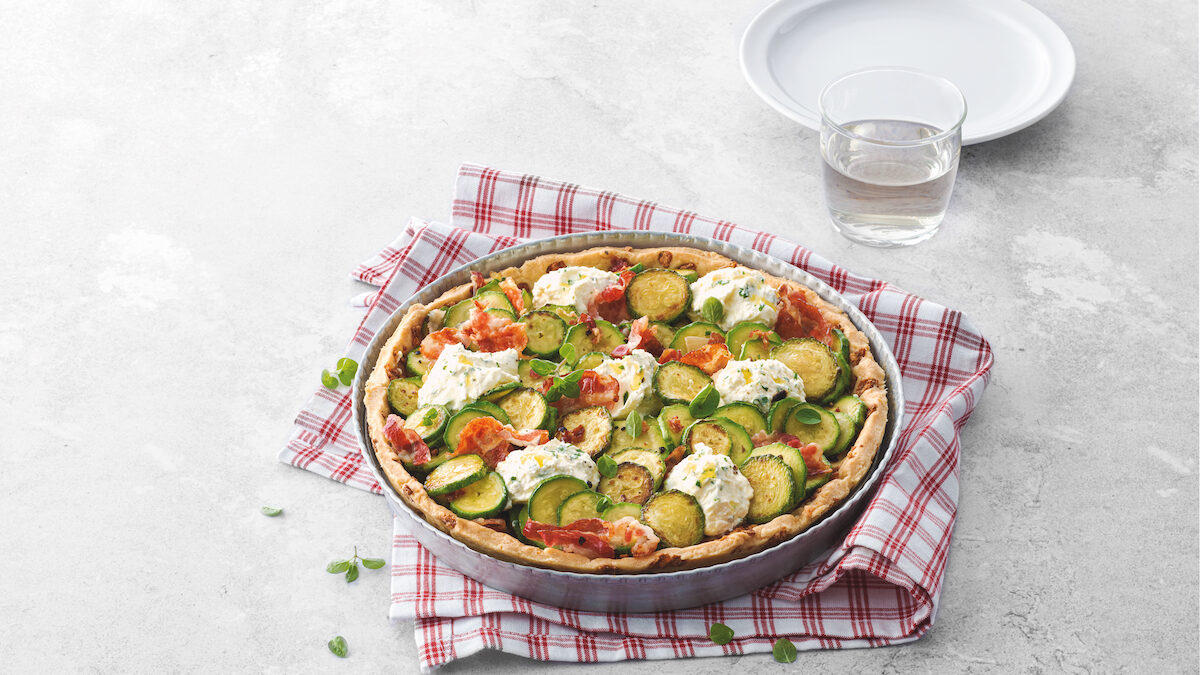 Crostata di zucchine con robiola e pancetta